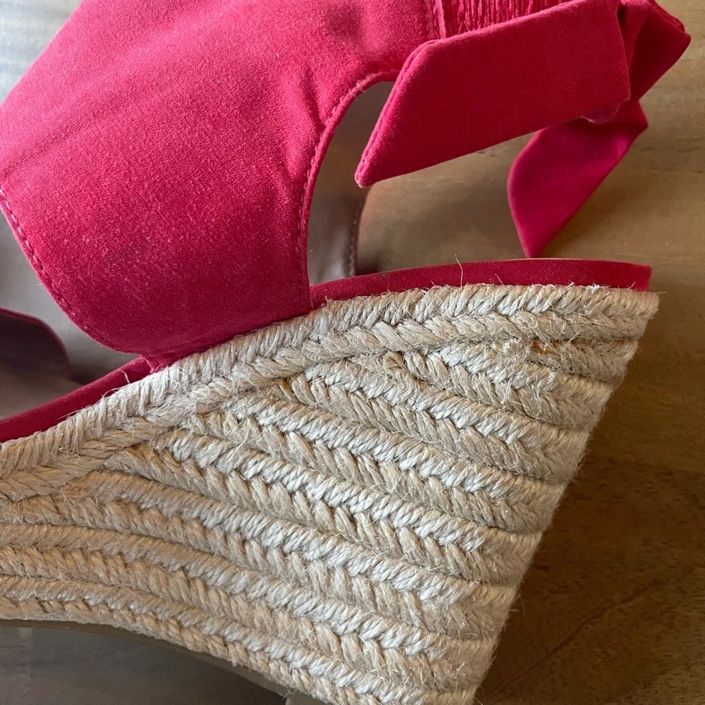 Moda Spana Red Woven Wedge Sandals Size 5.5
